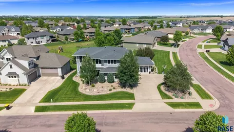 View/Area - 2308 S Durango Dr, Sioux Falls, SD 57110 photo 9 of 9