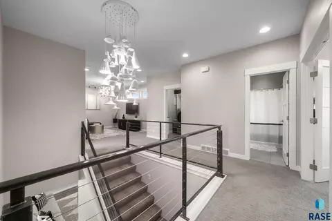 Entry Way - 2308 S Durango Dr, Sioux Falls, SD 57110 photo 6 of 7