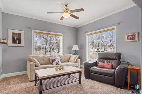Living - 321 NW 4th St, Madison, SD 57042 photo 4 of 5