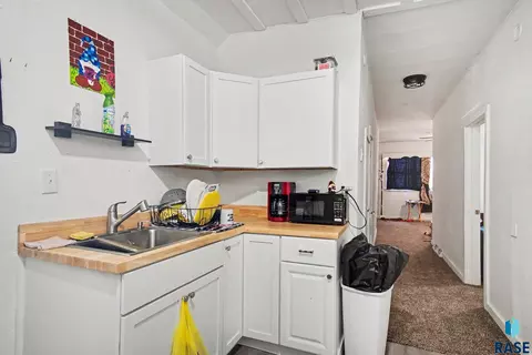 Kitchen - 524 N Main Ave, Garretson, SD 57030 photo 2 of 2