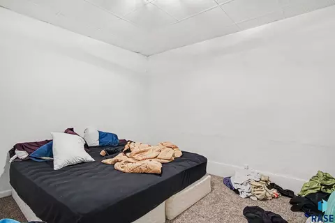 Bedroom - 524 N Main Ave, Garretson, SD 57030 photo 2 of 3