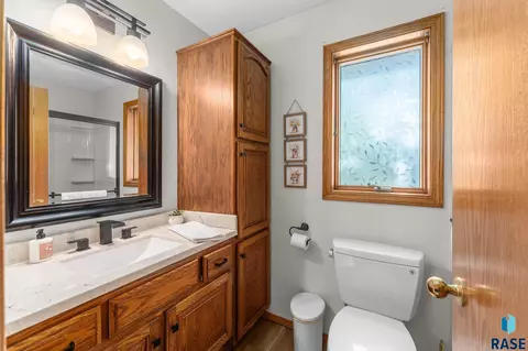 Bath - 200 E 9th St, Crooks, SD 57020 photo 1 of 3