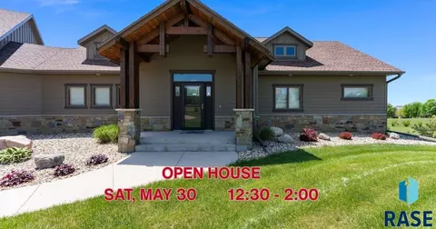 48290 Arrowhead Pl, Canton, SD 57013