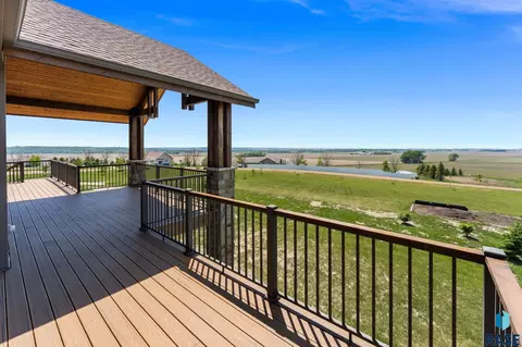 Exterior - 48290 Arrowhead Pl, Canton, SD 57013 photo 8 of 8
