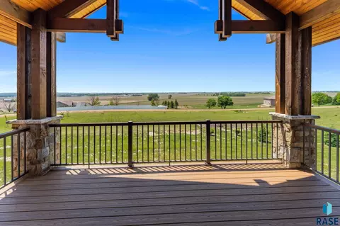 Exterior - 48290 Arrowhead Pl, Canton, SD 57013 photo 5 of 8
