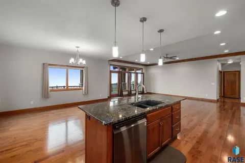 Living - 48290 Arrowhead Pl, Canton, SD 57013 photo 6 of 6