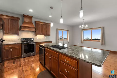 Kitchen - 48290 Arrowhead Pl, Canton, SD 57013 photo 2 of 5