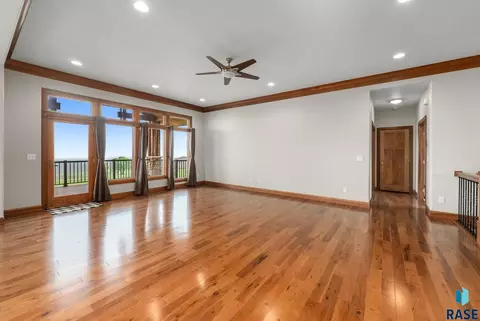 Living - 48290 Arrowhead Pl, Canton, SD 57013 photo 2 of 6