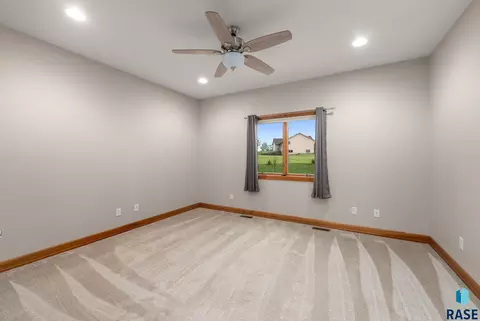 Bedroom - 48290 Arrowhead Pl, Canton, SD 57013 photo 3 of 6