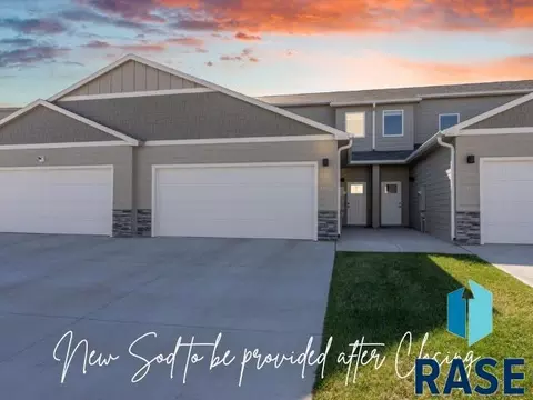 5515 S Huntwood Ave, Sioux Falls, SD 57108