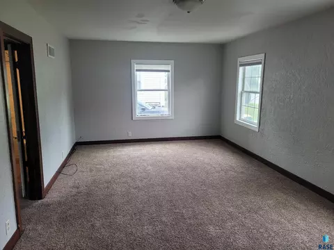 Living - 1300 E 6th St, Sioux Falls, SD 57106 photo 1 of 4