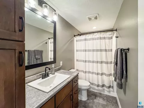 Bath - 6913 E 37th St, Sioux Falls, SD 57110 photo 4 of 5