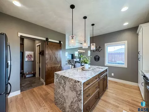 Kitchen - 6913 E 37th St, Sioux Falls, SD 57110 photo 8 of 8