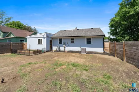 Exterior - 276 E 3rd St, Parker, SD 57053 photo 4 of 5