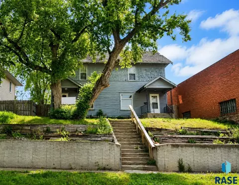 228 N Fairfax Ave, Sioux Falls, SD 57103