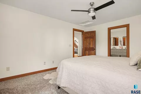 Bedroom - 220 S Lincoln St, Lennox, SD 57039 photo 10 of 17