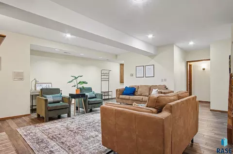 Living - 220 S Lincoln St, Lennox, SD 57039 photo 5 of 7