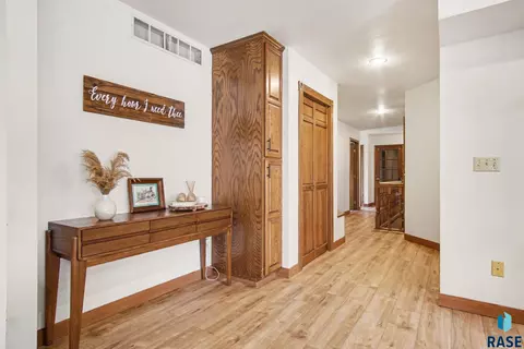 Entry Way - 220 S Lincoln St, Lennox, SD 57039 photo 1 of 5