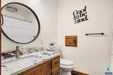 Bath - 220 S Lincoln St, Lennox, SD 57039 photo 11 of 12