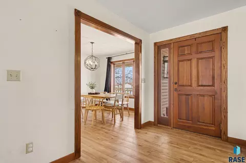 Entry Way - 220 S Lincoln St, Lennox, SD 57039 photo 4 of 5
