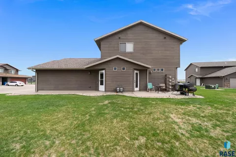 Exterior - 101 107 Denver Pl, Tea, SD 57064 photo 7 of 22