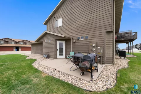 Exterior - 101 107 Denver Pl, Tea, SD 57064 photo 10 of 22