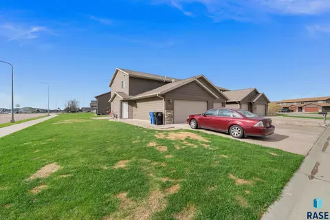 Exterior - 101 107 Denver Pl, Tea, SD 57064 photo 18 of 22