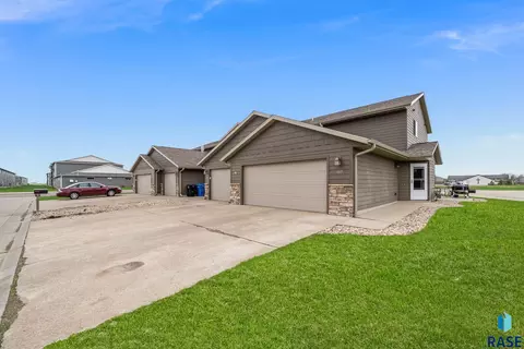 Exterior - 101 107 Denver Pl, Tea, SD 57064 photo 2 of 22