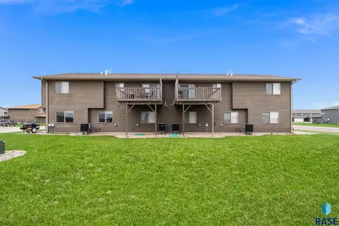 Exterior - 101 107 Denver Pl, Tea, SD 57064 photo 4 of 22