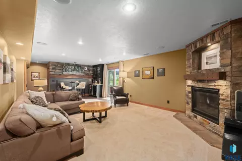 Living - 46650 Dakota St, Tea, SD 57064 photo 7 of 7