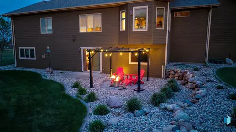 Exterior - 46650 Dakota St, Tea, SD 57064 photo 6 of 12