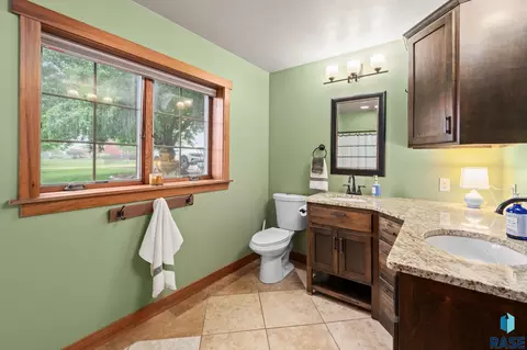 Bath - 46650 Dakota St, Tea, SD 57064 photo 6 of 6