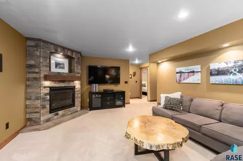 Living - 46650 Dakota St, Tea, SD 57064 photo 5 of 7