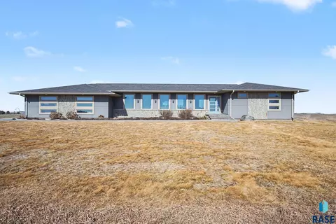 47866 244th St, Dell Rapids, SD 57022 photo 3