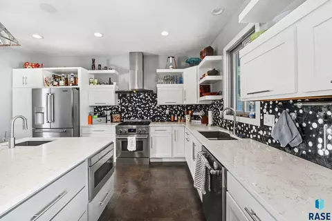 47866 244th St, Dell Rapids, SD 57022 photo 11