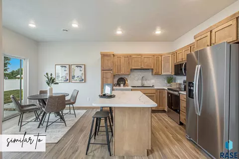 Kitchen - 5720 E Avett Pl, Sioux Falls, SD 57108 photo 2 of 3