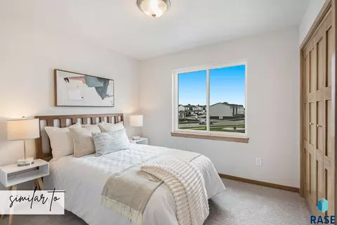 Bedroom - 5726 E Avett Pl, Sioux Falls, SD 57108 photo 2 of 3