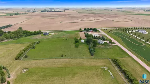 View/Area - 924 Dows St, Garretson, SD 57030 photo 7 of 10