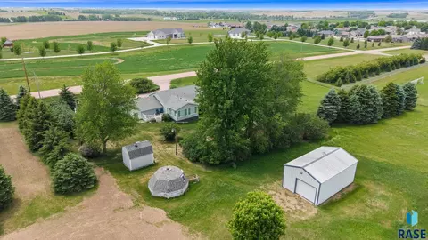 View/Area - 924 Dows St, Garretson, SD 57030 photo 3 of 10