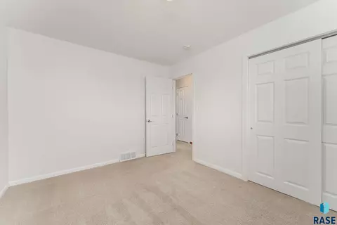 Bedroom - 924 Dows St, Garretson, SD 57030 photo 3 of 5