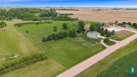 View/Area - 924 Dows St, Garretson, SD 57030 photo 5 of 10