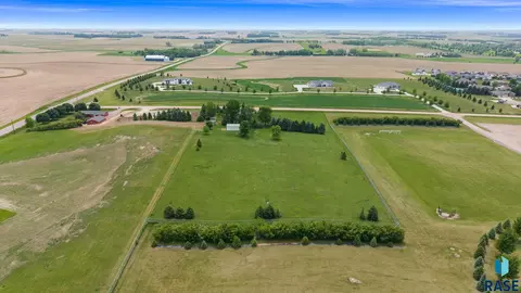 View/Area - 924 Dows St, Garretson, SD 57030 photo 2 of 10