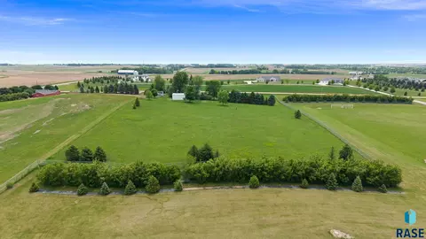 View/Area - 924 Dows St, Garretson, SD 57030 photo 9 of 10