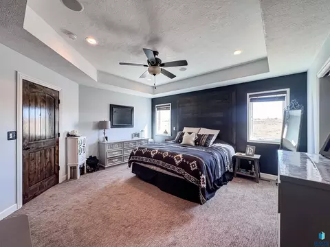 Bedroom - 25785 Frederick Cir, Renner, SD 57055 photo 2 of 8
