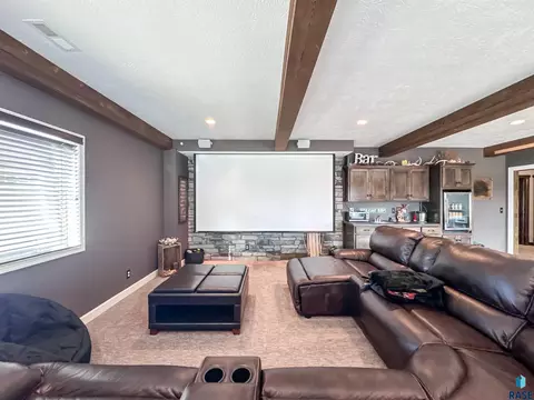 Living - 25785 Frederick Cir, Renner, SD 57055 photo 8 of 8