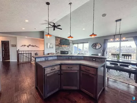 Kitchen - 25785 Frederick Cir, Renner, SD 57055 photo 3 of 4