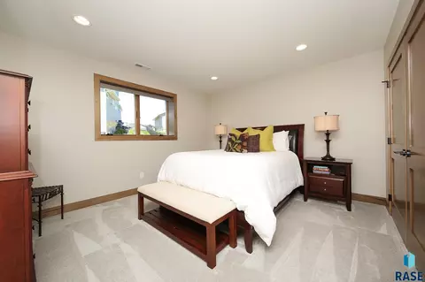 Bedroom - 6704 E Spitfire Cir, Sioux Falls, SD 57110 photo 5 of 6