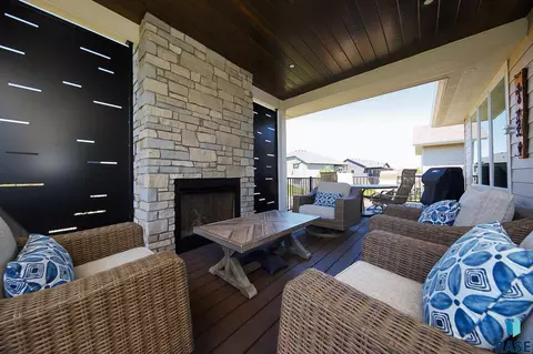 Exterior - 6704 E Spitfire Cir, Sioux Falls, SD 57110 photo 2 of 6