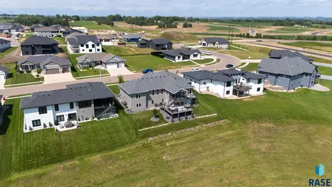 View/Area - 8401 E Roughlock St, Sioux Falls, SD 57110 photo 6 of 10