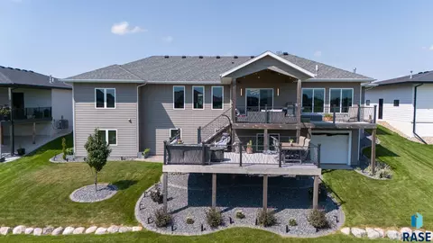 Exterior - 8401 E Roughlock St, Sioux Falls, SD 57110 photo 21 of 22
